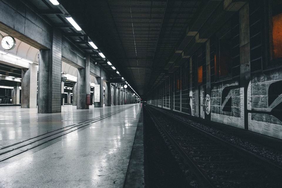 fresh desktop 2000x1333 wallpaper